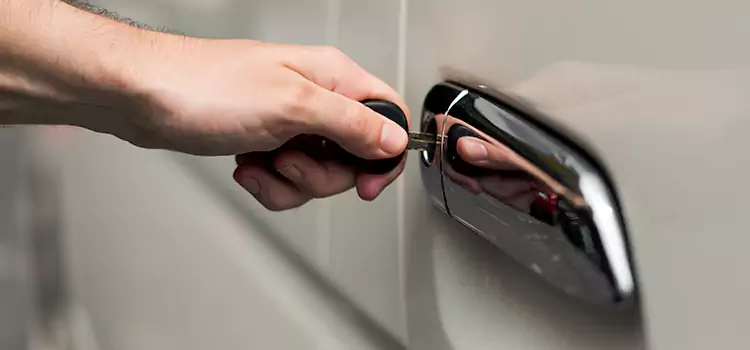 Why Choose Our Auto Locksmith Team in Manhattan, NY?